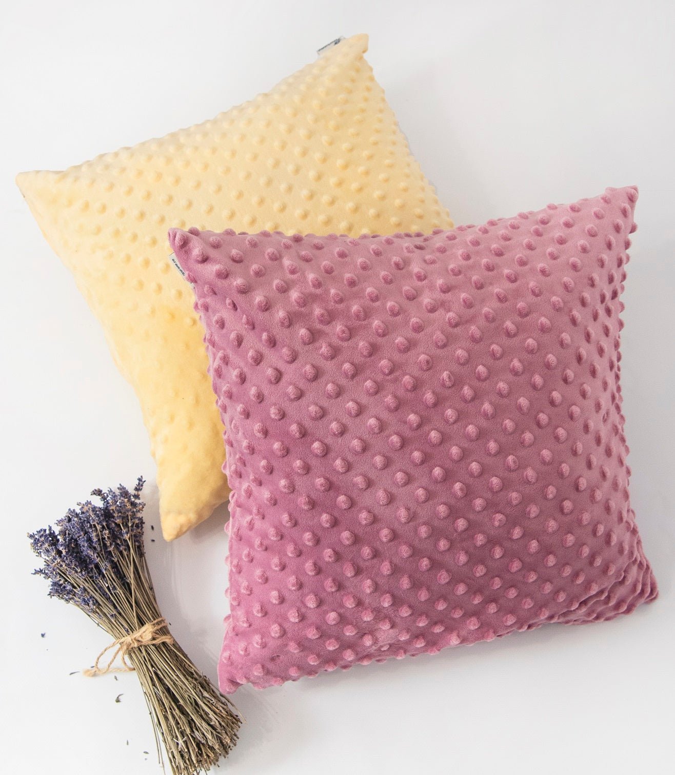 Perna pufoasa cu Kapoc si Lavanda - Ellegance 40x40 cm - Fleurane.ro