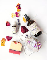 Sapun Roses, saculet cu lavanda BIO, ulei esential si apa florala - Fleurane.ro