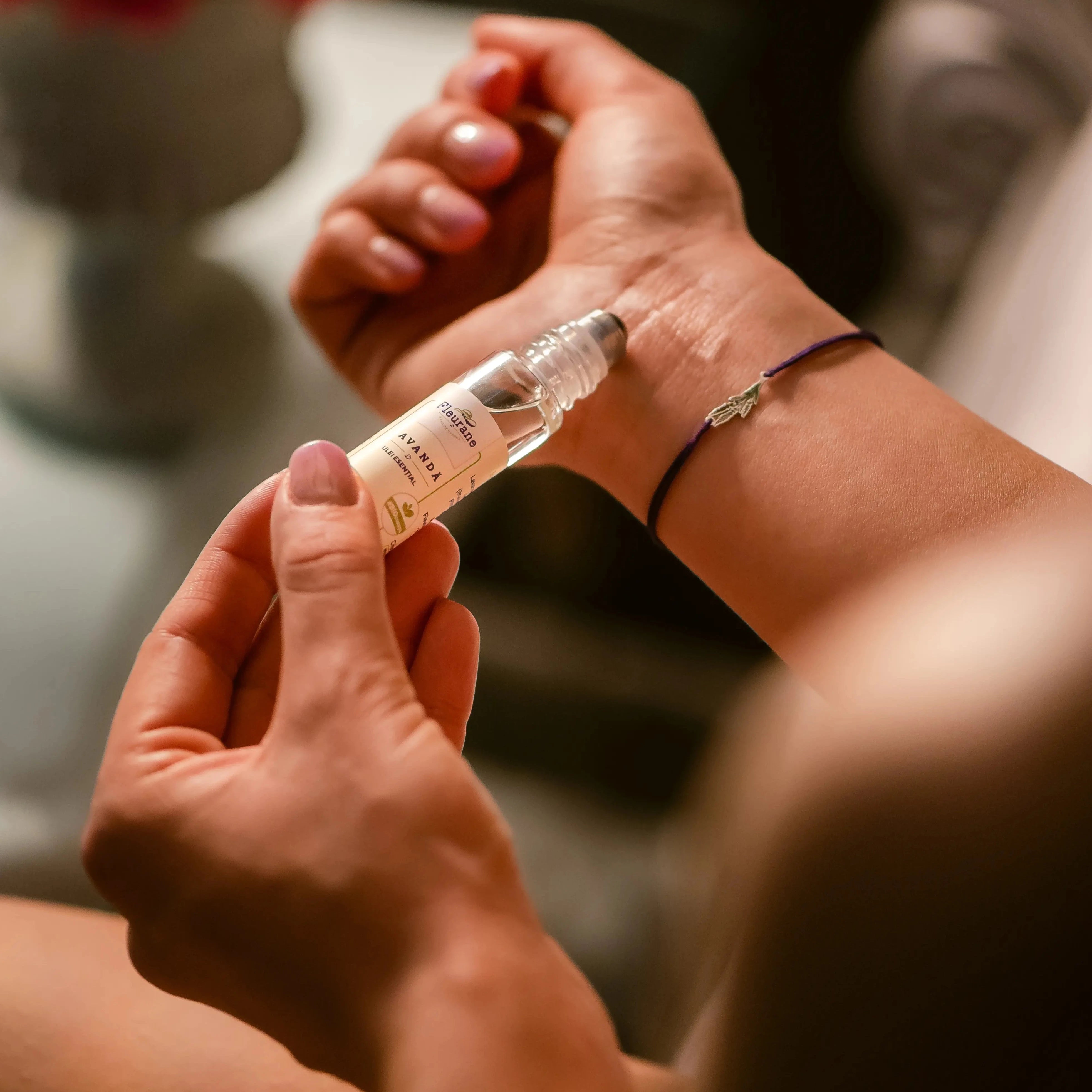 Roll - on cu ulei de lavanda pur 10 ml - Fleurane.ro