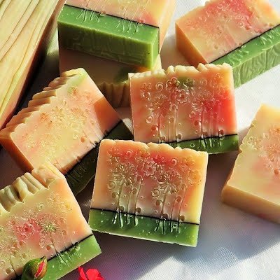 Sapun artizanal, natural si pur - Aroma de trandafir, lavanda sau fresh mentolat - Fleurane.ro